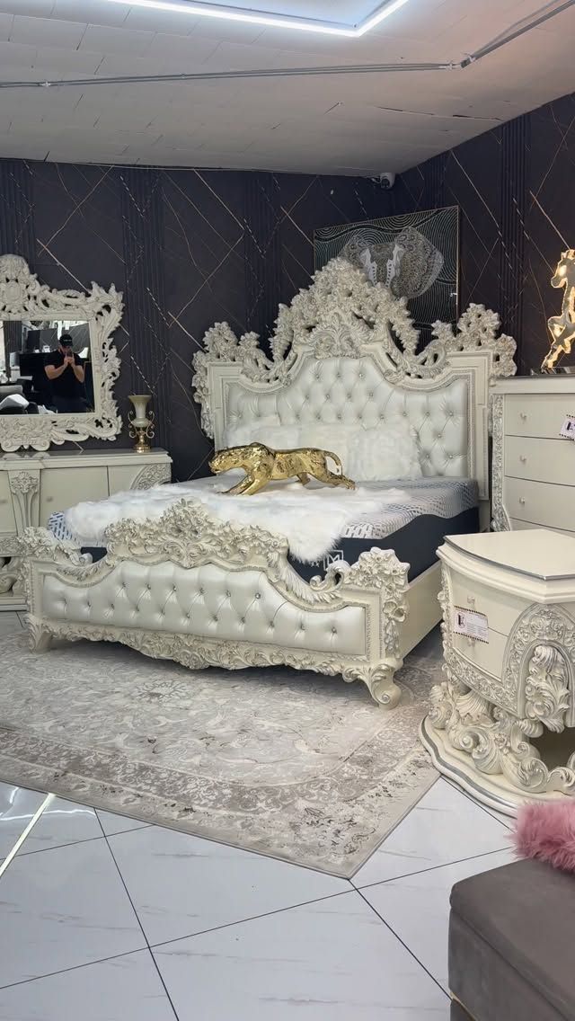 Premium Off-White & Silver High-Gloss Carved Bed Set | Luxury Royal Tufted Leatherette Bridal Furniture