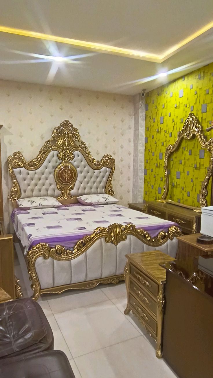 Premium Victorian Tufted Crown Bed Set | Luxury Antique Gold Polish Royal Bridal Bedroom Furniture