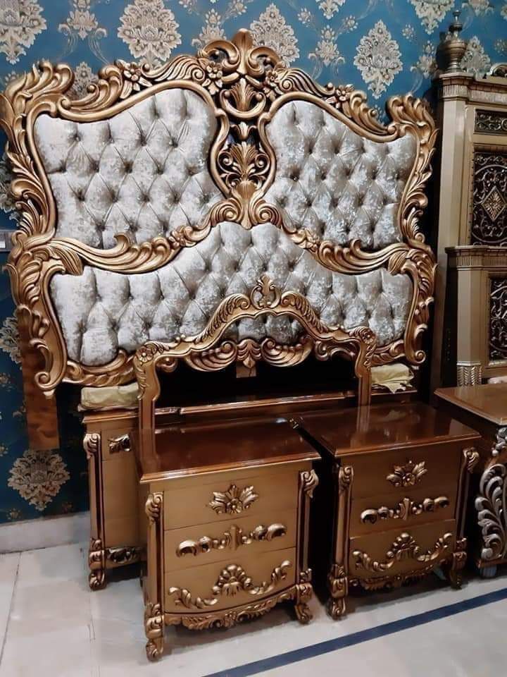 Premium Bright Gold Royal Master Bed Set – Sleek Crown Carved Headboard with Full White Diamond Tufted Cushion Suite